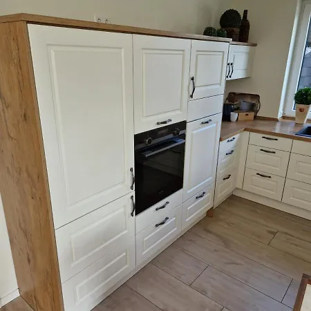 Nahe Meyer Werft In Ostfriesland Mit Kueche & Netflix דירה