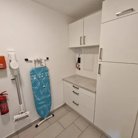 Nahe Meyer Werft In Ostfriesland Mit Kueche & Netflix דירה Westoverledingen